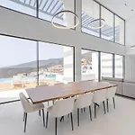 Villa Aquastar