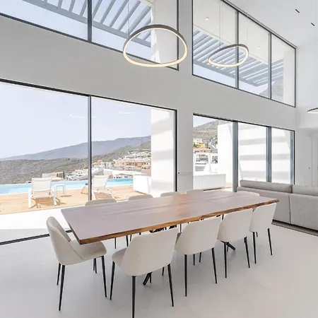 Villa Aquastar